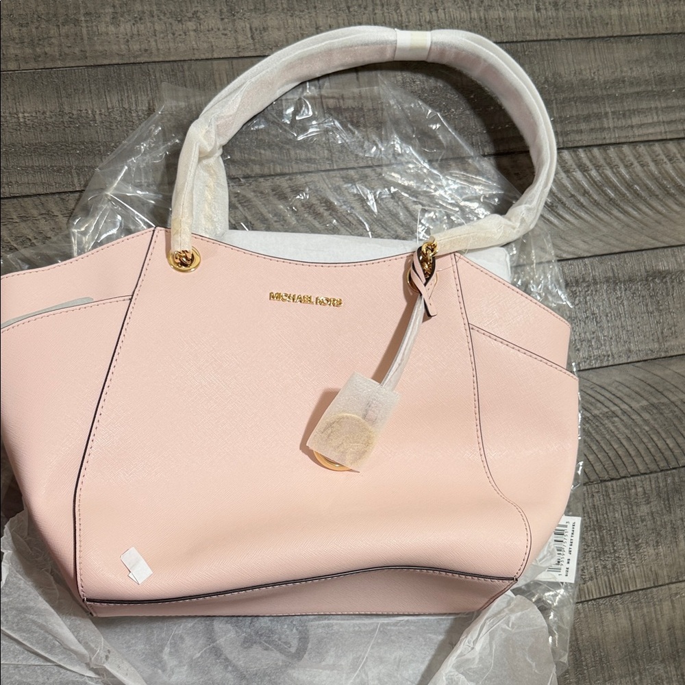 Michael Kors Soft Pink Shoulder Bag